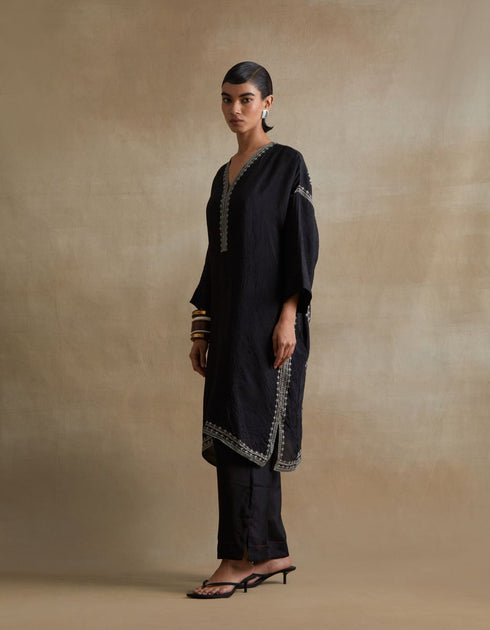 Kiln black kaftan set