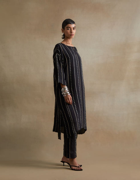 Kiln black thread embroidered kurta set