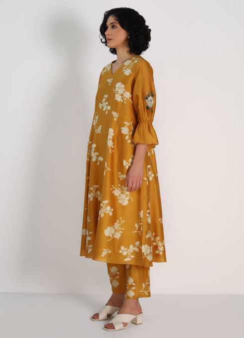 Kizuna ochre yuri print kurta set