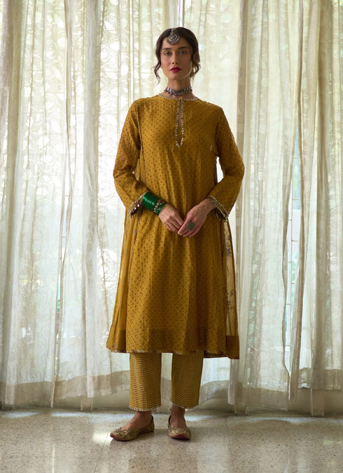 Kuhu basant yellow kurta