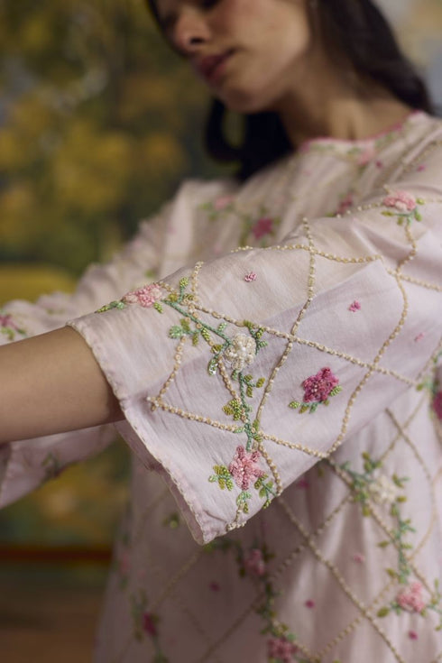 Lavendar embroidered kurta