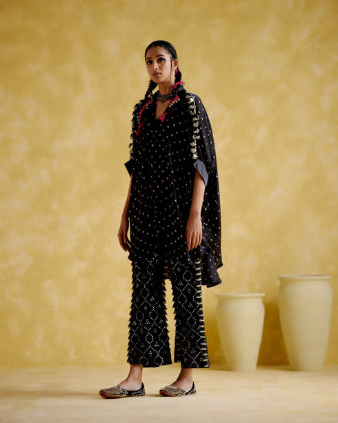 Leander black co-ord set