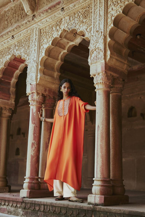 Leher kesariya kaftan set