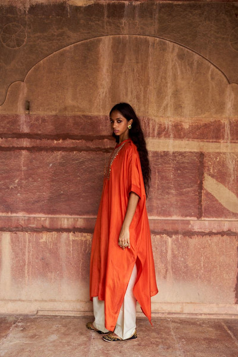 Leher kesariya kaftan set
