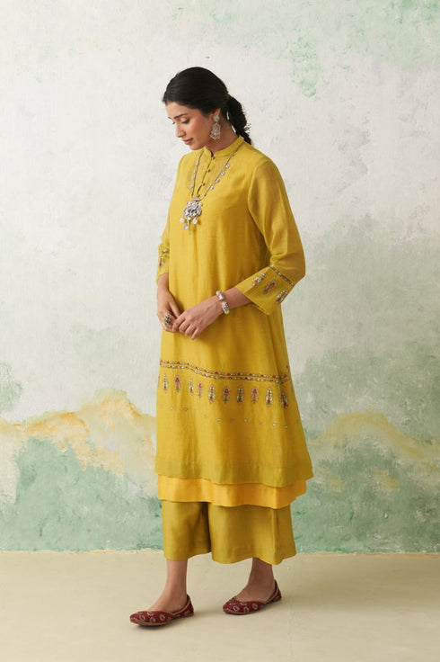 Lime green thin chanderi multicolor kashmiri embroidered back slit kurta set