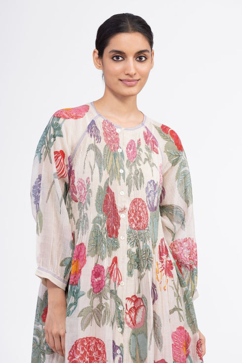 Lisia beige dress