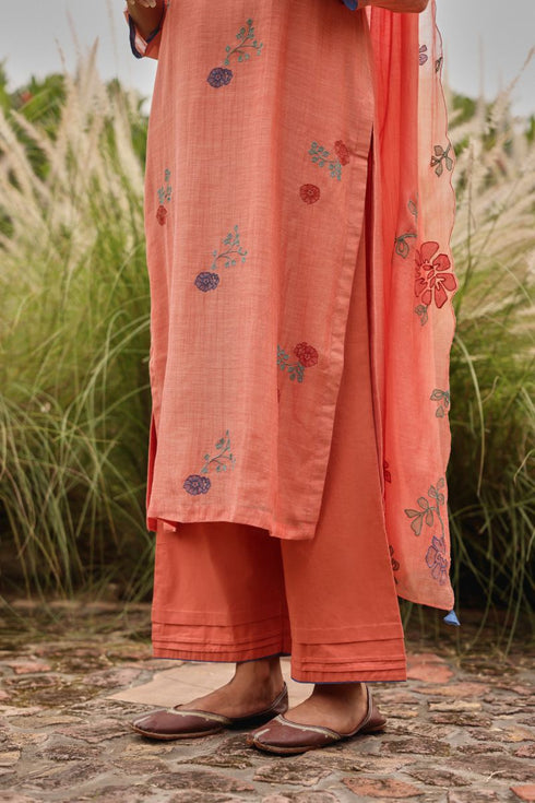 Magnolia thread embroidered kurta set