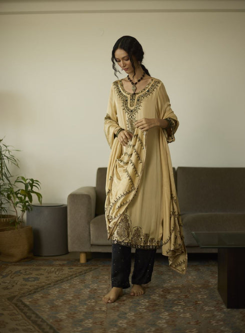 Maitreyi beige saanjh dupatta
