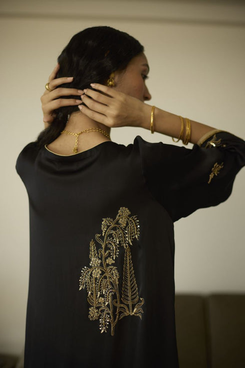 Maitreyi black chaya kurta with pants