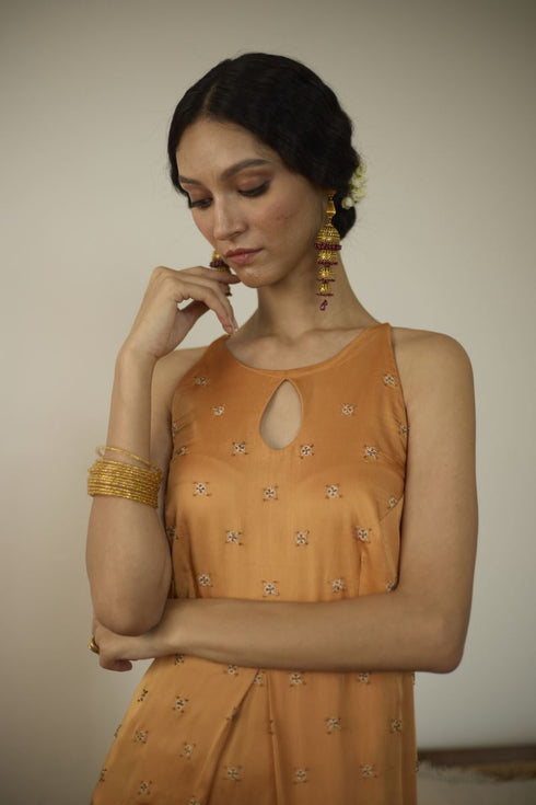 Maitreyi orange kurta with pants