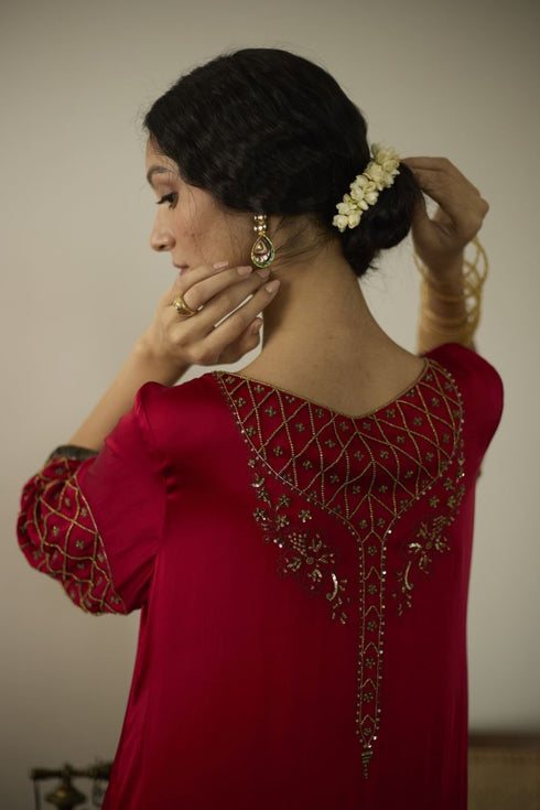 Maitreyi red diya kurta set