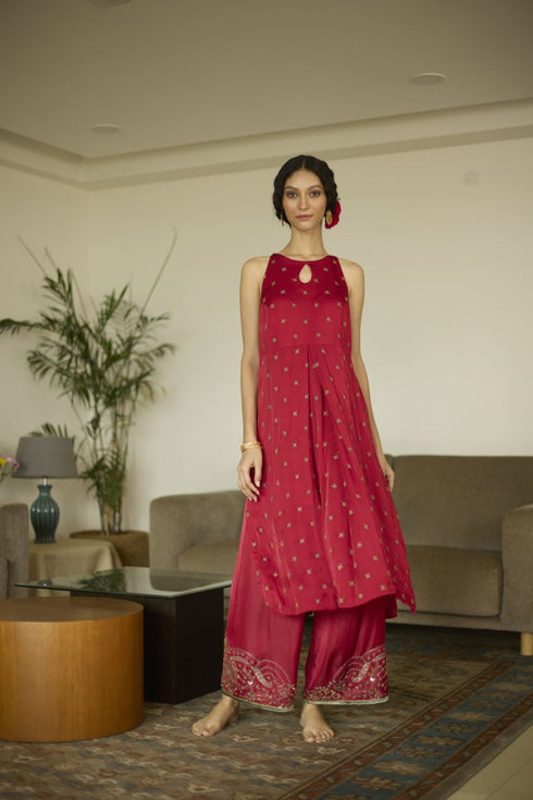 Maitreyi red kurta with pants