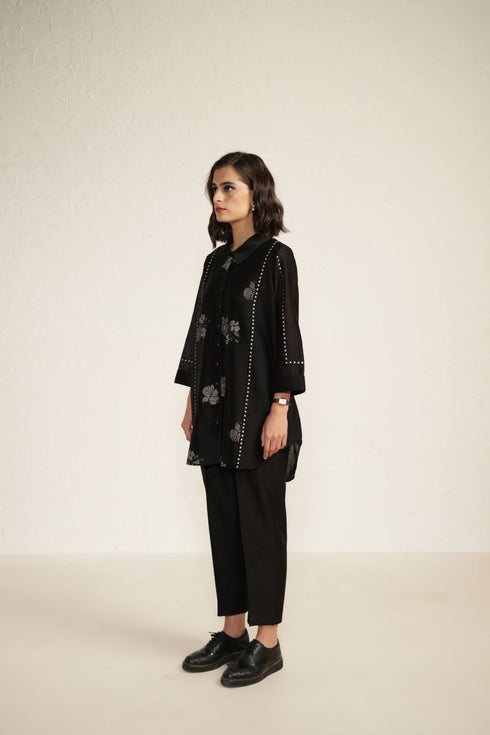 Meadows black shirt with straight pants