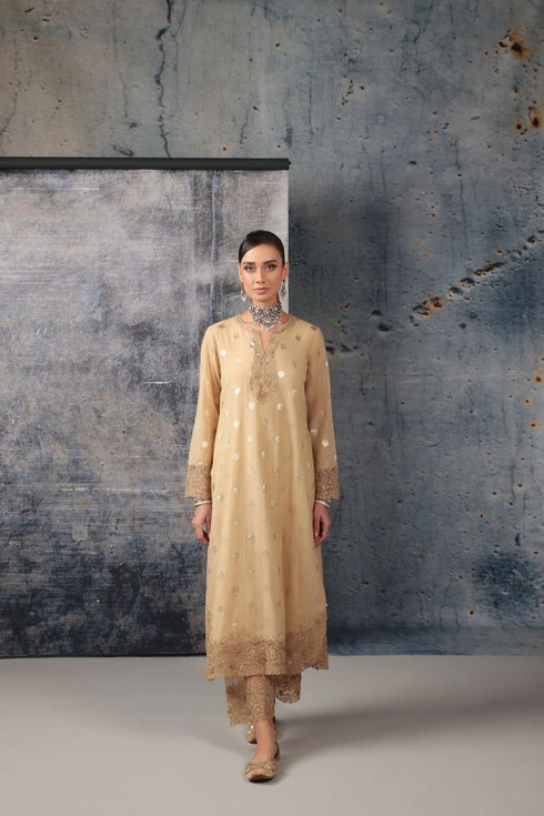 Mehrang ivory farshi kurta set