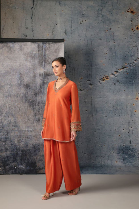 Mehrang orange V neck short kurta set