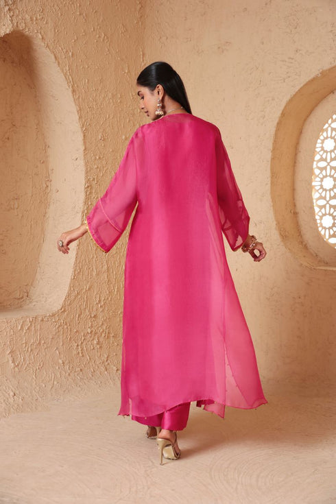 Mehrang pink kaftan kurta set
