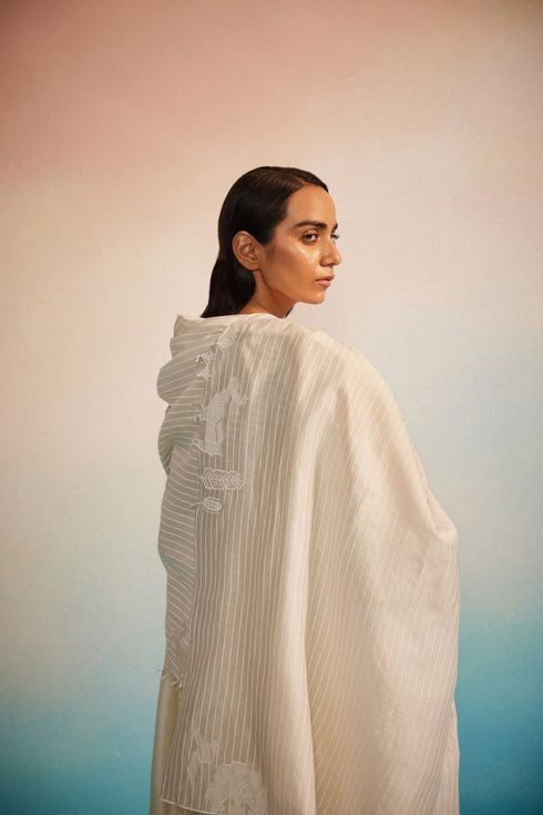 Midori ivory panelled kurta with pants and dupatta