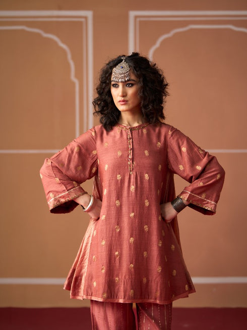Miras charu kurta