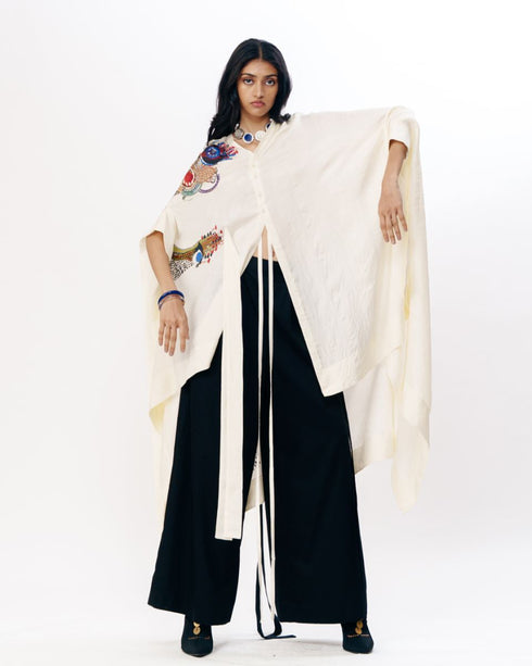 Multicolor asymmetric cape