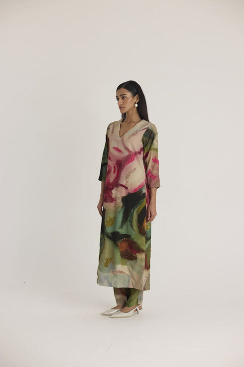 Multi color tilly embroidered long V neck kurta set