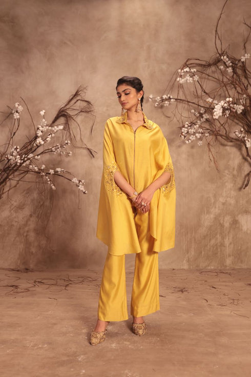 Nazakat dark yellow cape set