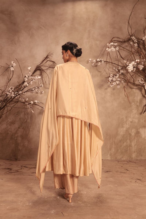 Nazakat ivory kalidaar set