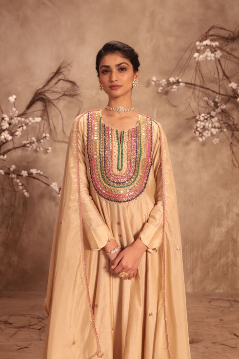 Nazakat ivory kalidaar set