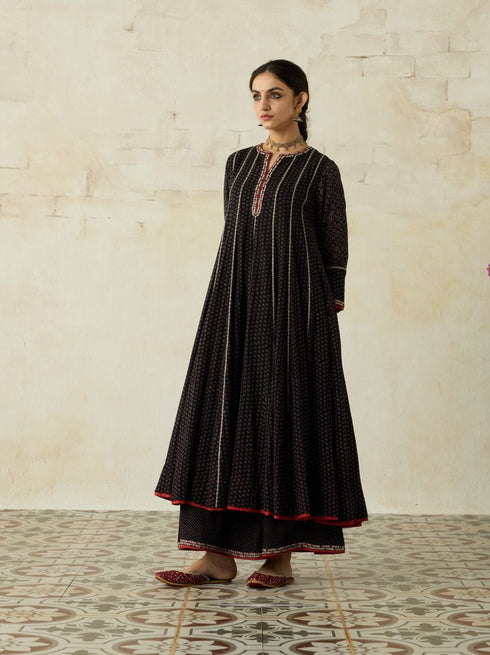 Nitya black anarkali