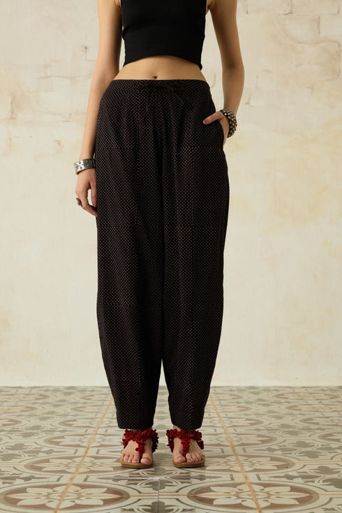 Nitya black cowl ijar