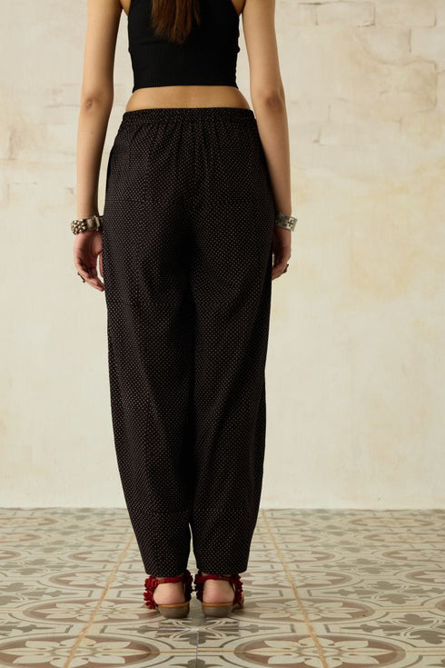 Nitya black cowl ijar