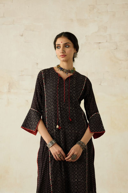 Nitya black phiran kurta