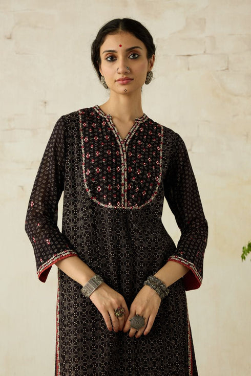 Nitya black yoke kurta