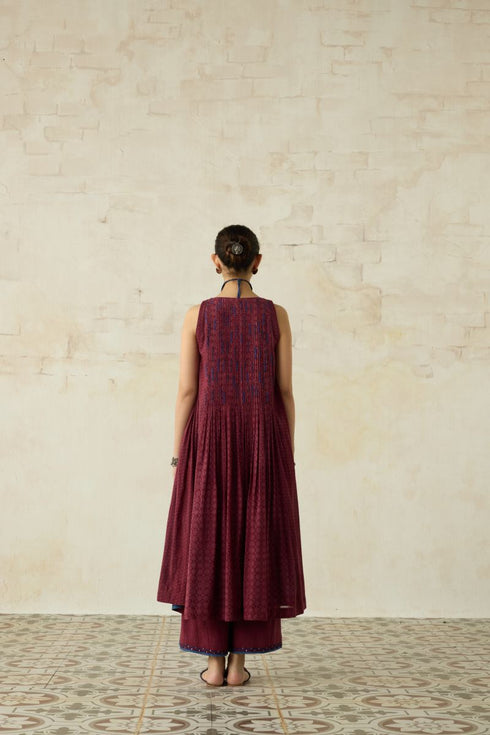 Nitya vintage pink pintuck dress