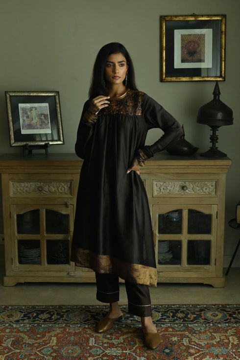 Noor brown empireline kurta with pants