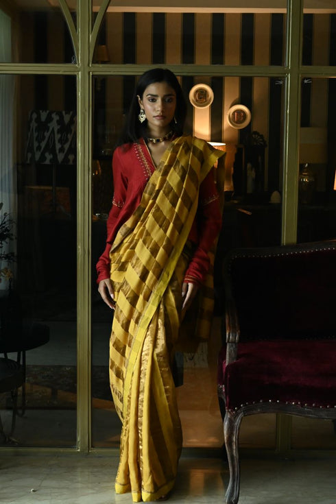 Noor haldi zari patti sari