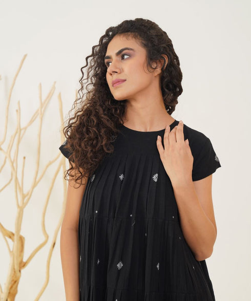 Oasis black orio dress
