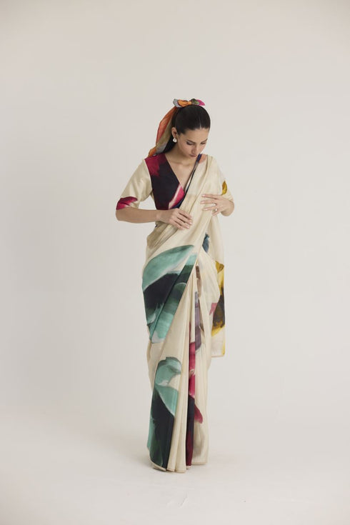 Off-white lila silk sari