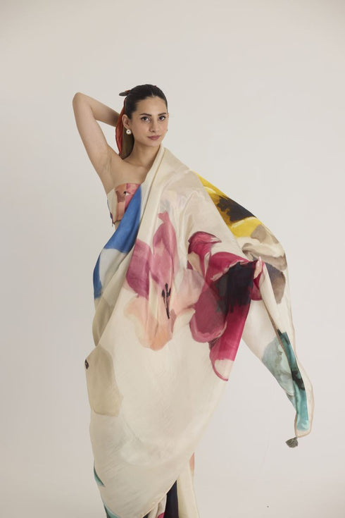 Off-white lila silk sari