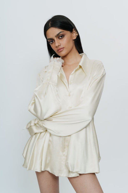 Off white balloon shirt