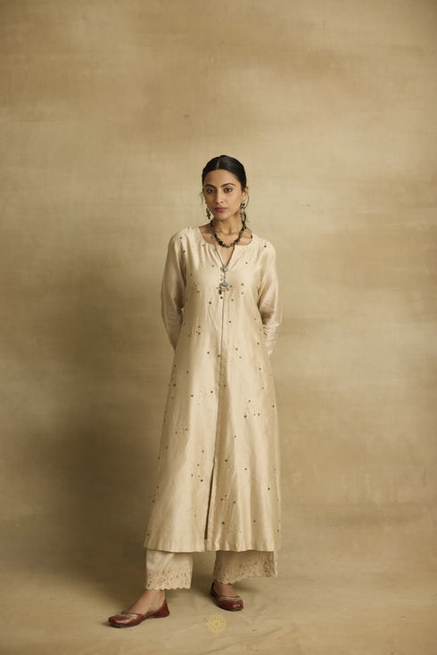 Paakhi almond kurta set