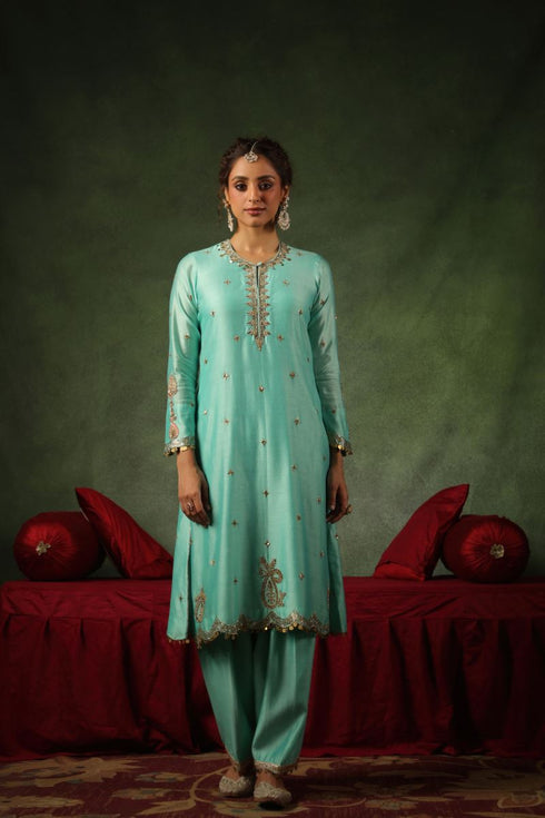 Pakeezah ambi buta joda Neela set