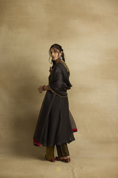 Parnika charcoal kurta set