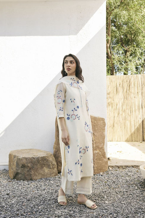 Pearl applique kurta set