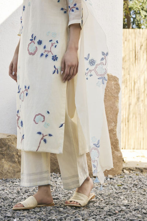 Pearl applique kurta set