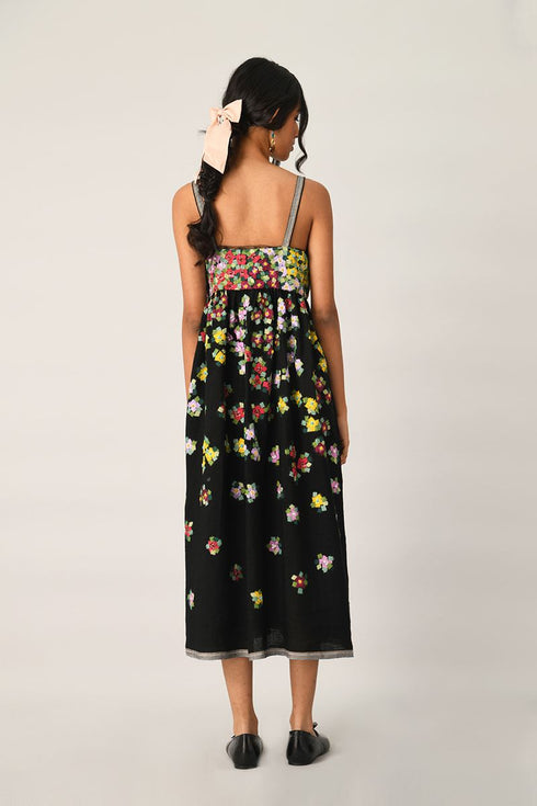 Pendulina black dress