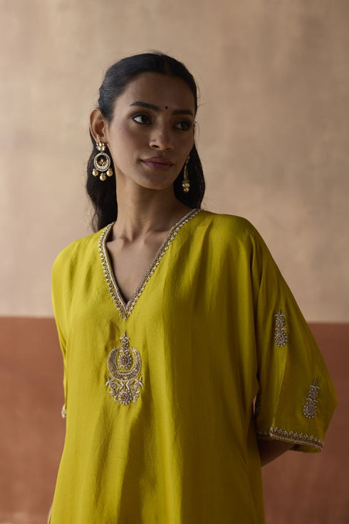 Plain chaand leaf green kaftan set