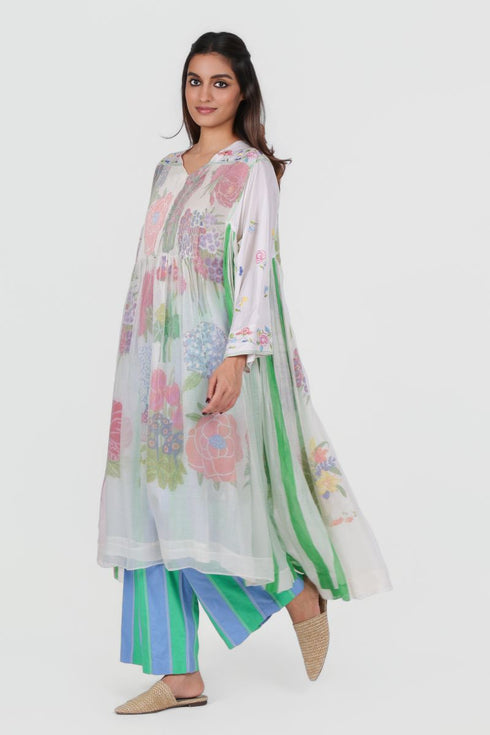 Playpen white printed and thread embroidered with side gathers kurta