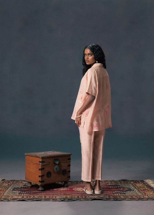 Resonance old rose shirt with straight pants