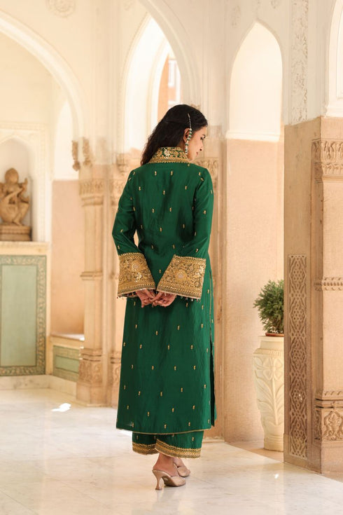 Riwayat emerald green stand collar set