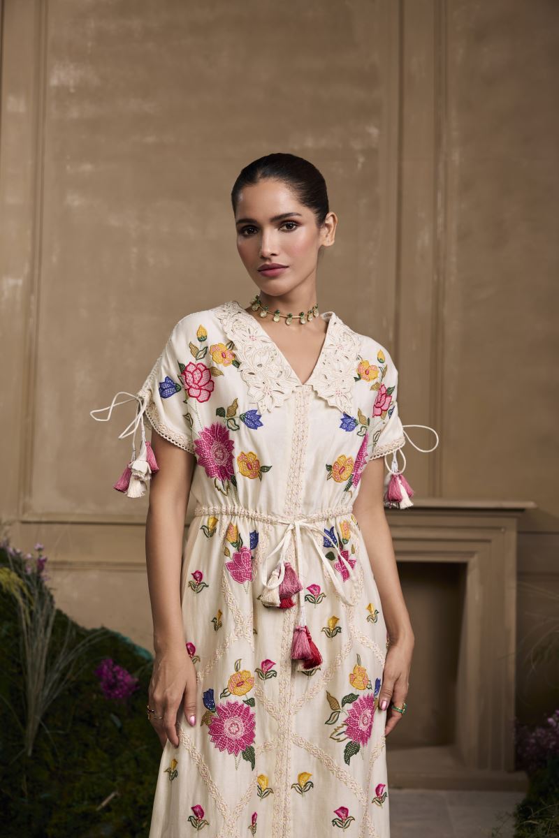 IVORY APPLIQUE SHIRT DRESS